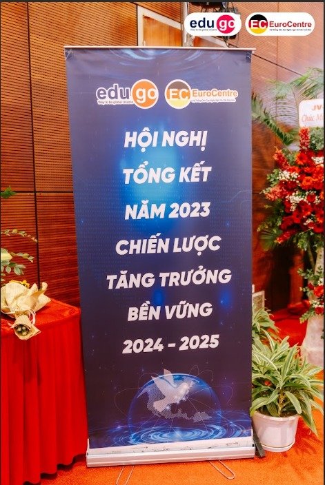 Hội nghị tổng kết năm 2023 và chiến lược tăng trưởng bền vững 2024 -2025