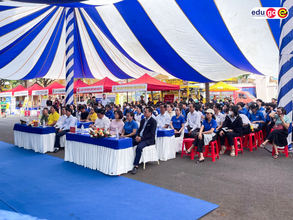 (Phó TGĐ EduGo Miền Nam - Ông Trần Viết Thành)